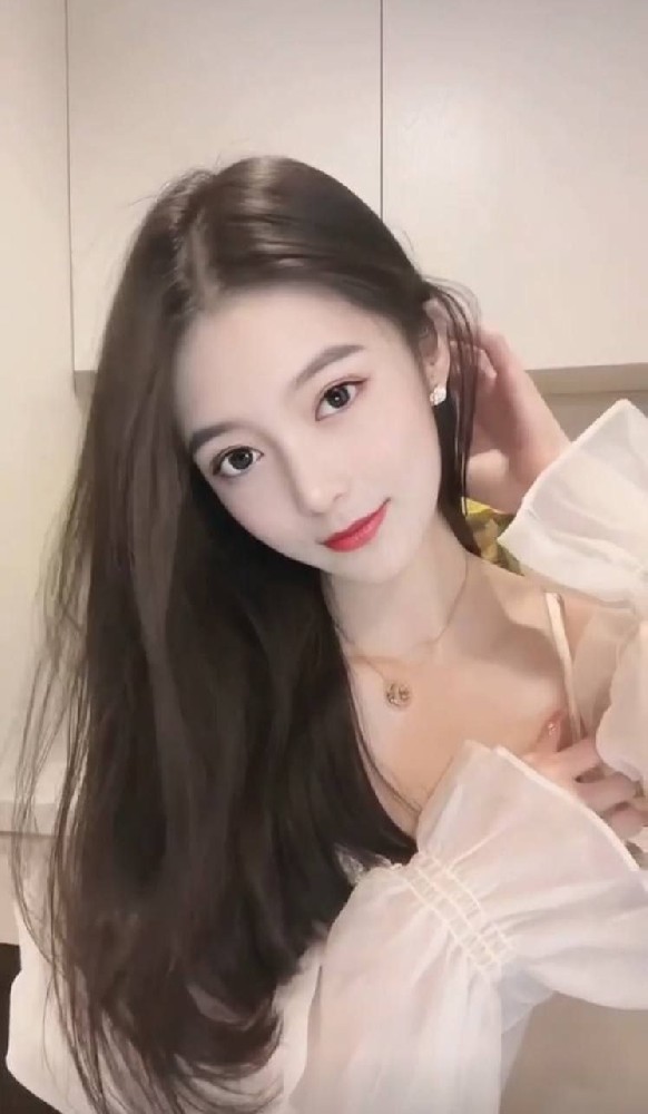 济南外围 瓜甜姑娘 175d 清纯温柔 大方甜美